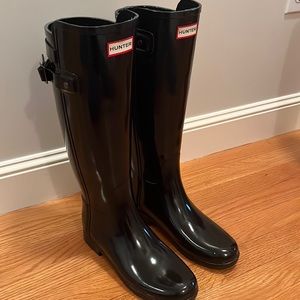 Black shiny hunter boots